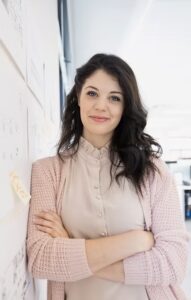 Professional young woman 191x300